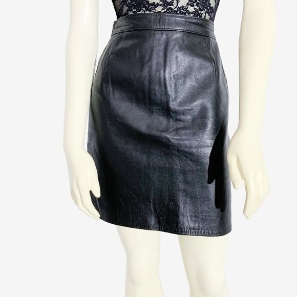 Vintage Black Leather Mini Skirt / 28 inch waist / size Small-Medium - Picture 8 of 10